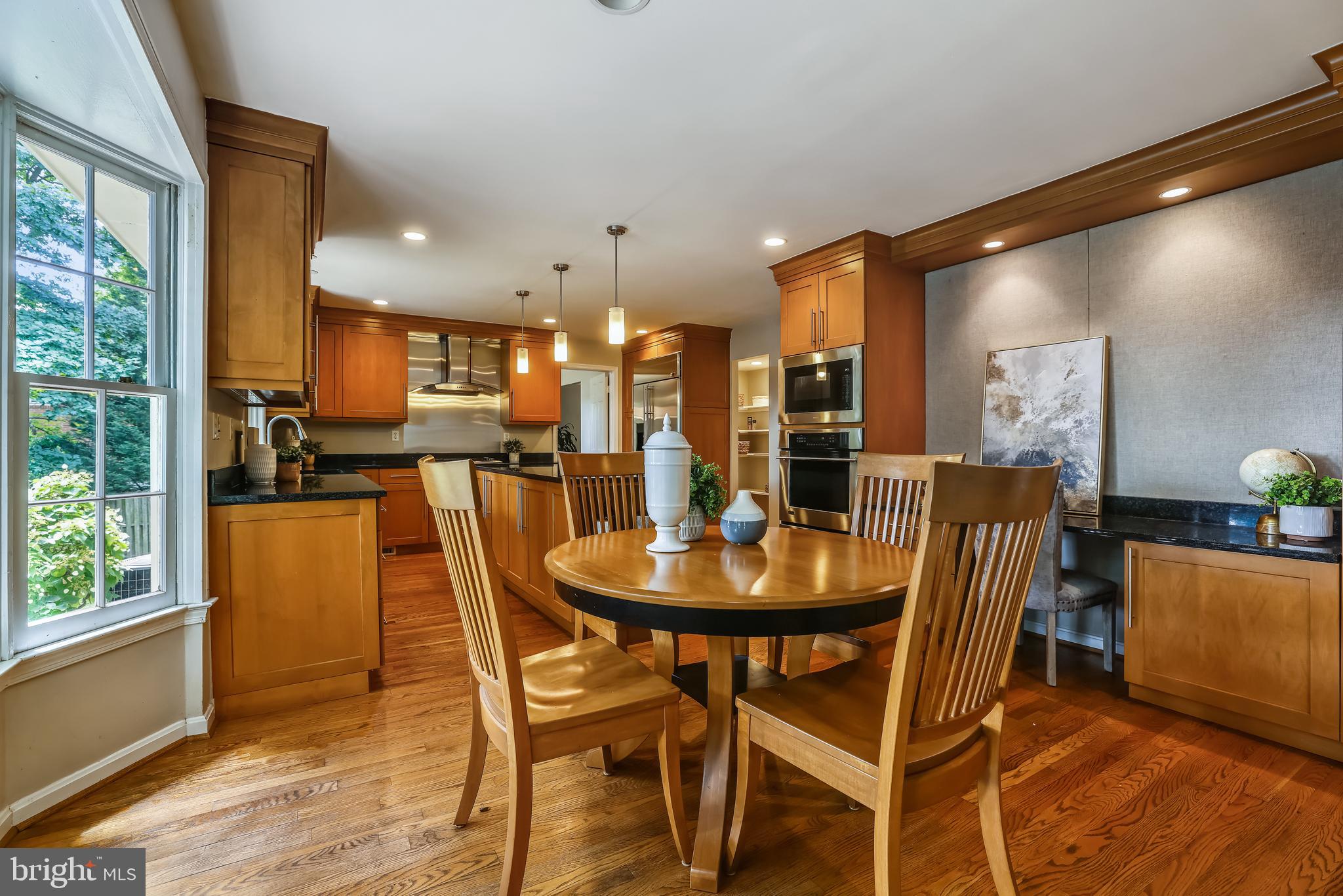 9920 Glenolden Drive Potomac, MD 20854 - Photo 13 of 41