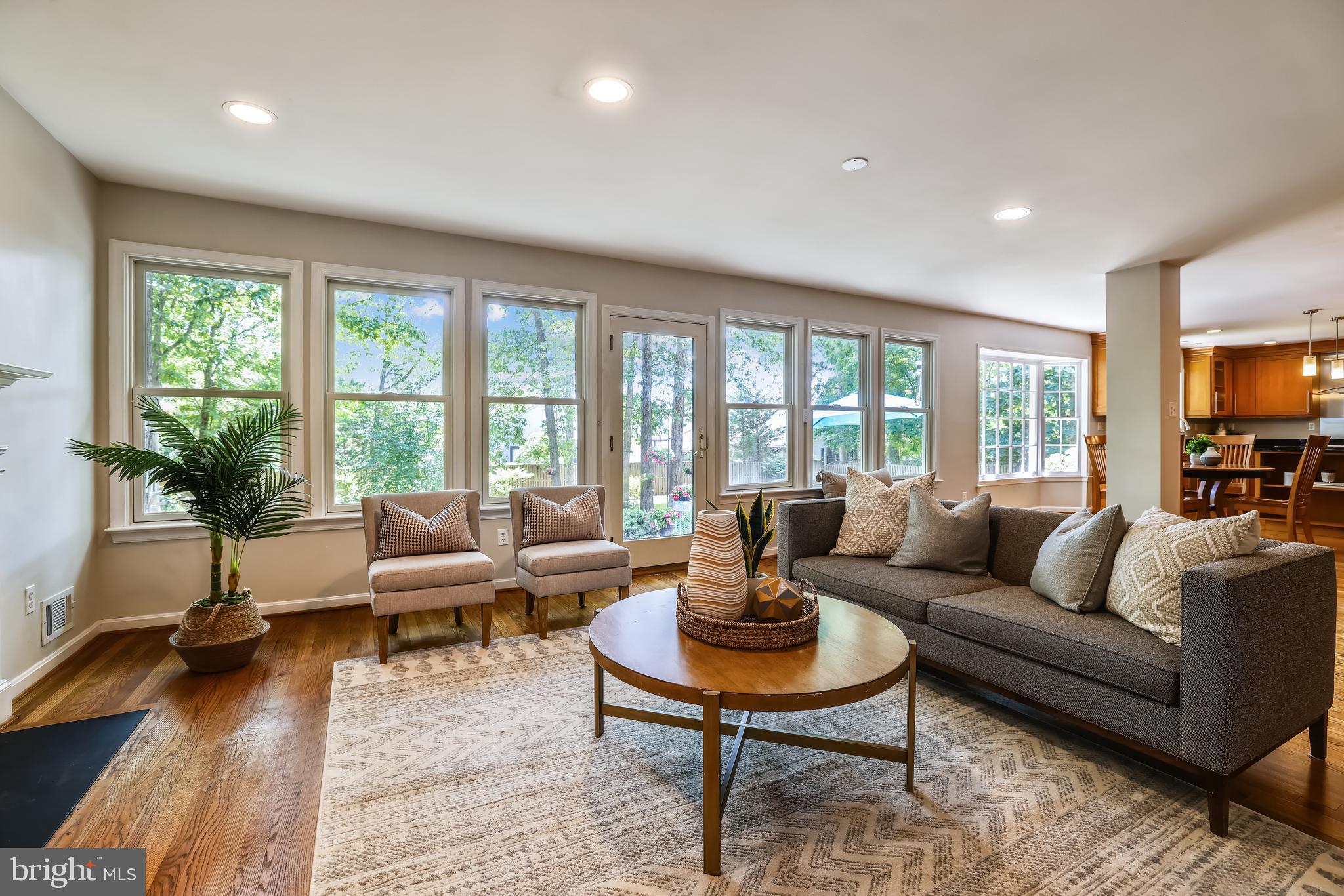 9920 Glenolden Drive Potomac, MD 20854 - Photo 16 of 41