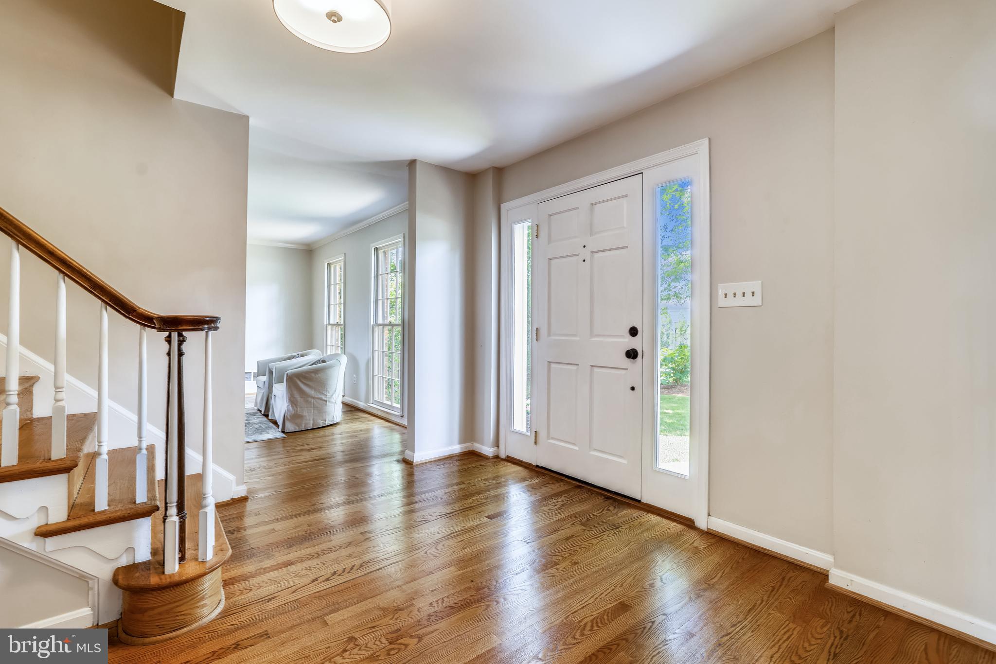 9920 Glenolden Drive Potomac, MD 20854 - Photo 5 of 41