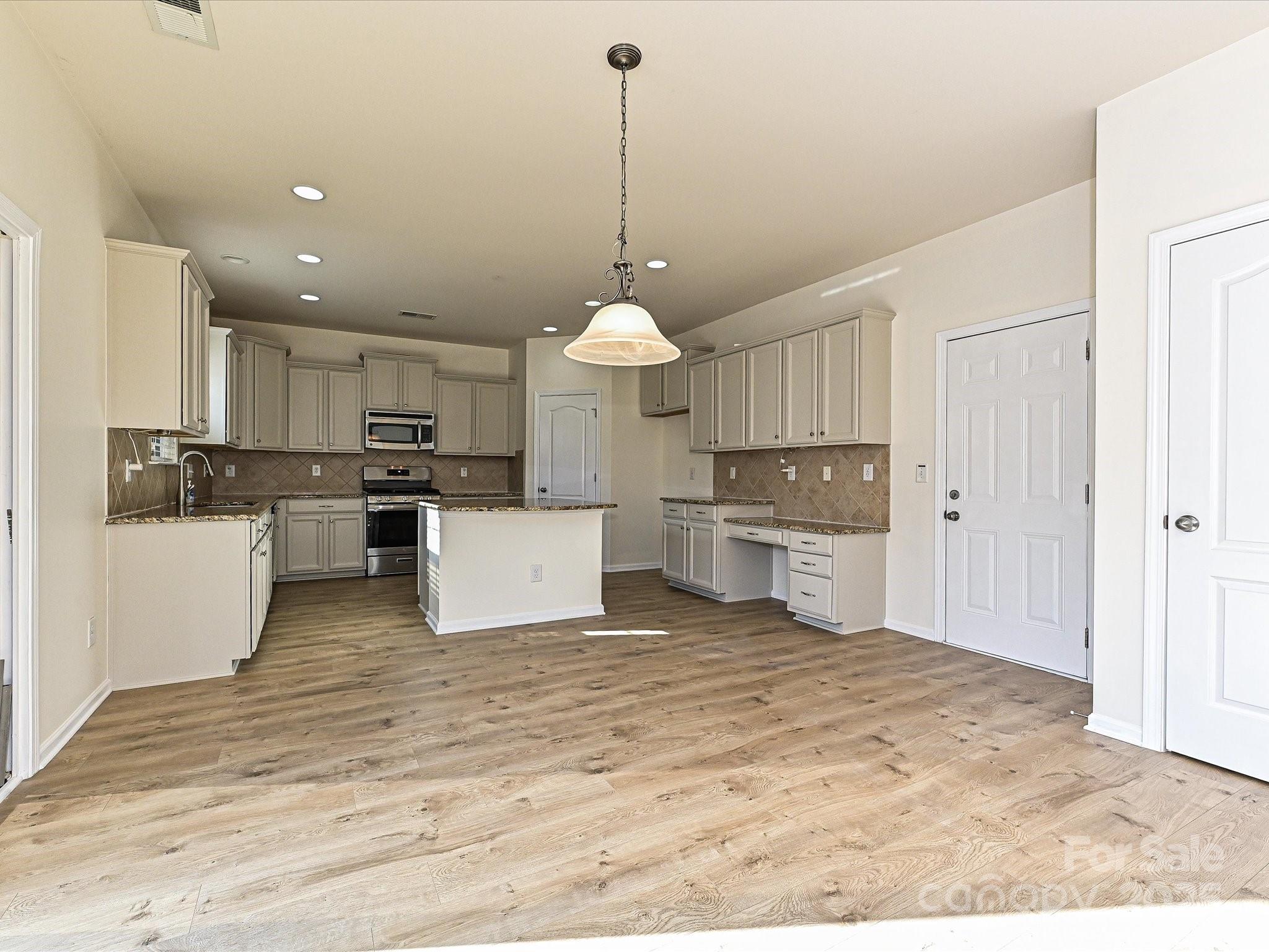 8875 Happiness Road Harrisburg, NC 28075 - Photo 14 of 43 Gallery Image 14