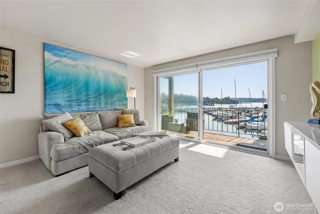 $585,000 | 65 Kirkland Avenue, Unit 202, Kirkland, WA 98033