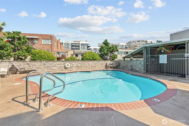 $585,000 | 65 Kirkland Avenue, Unit 202, Kirkland, WA 98033