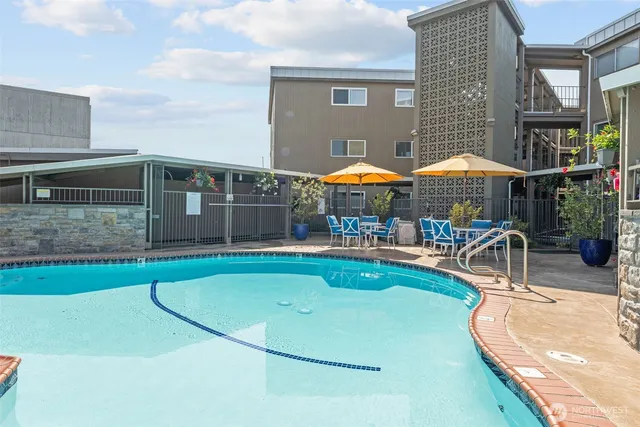 $585,000 | 65 Kirkland Avenue, Unit 202, Kirkland, WA 98033