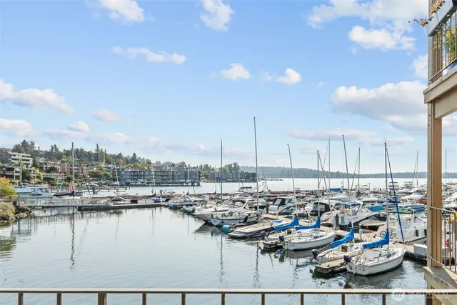 $585,000 | 65 Kirkland Avenue, Unit 202, Kirkland, WA 98033