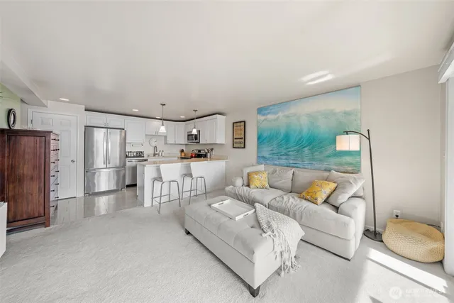 $585,000 | 65 Kirkland Avenue, Unit 202, Kirkland, WA 98033