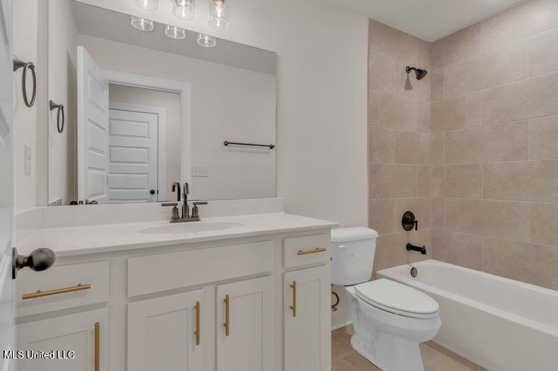 2007 College Road Southaven, MS 38672 - Photo 29 of 36 3 bath upstairs
