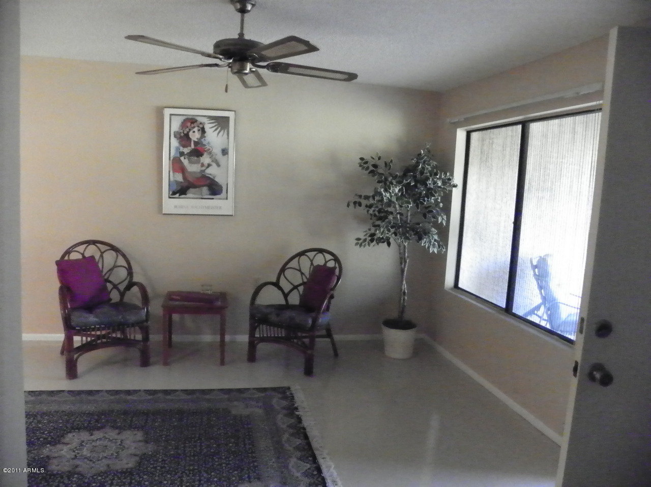 14300 West Bell Road, Unit 406 Surprise, AZ 85374 - Photo 5 of 15 Living room