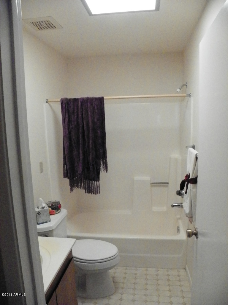 14300 West Bell Road, Unit 406 Surprise, AZ 85374 - Photo 10 of 15 Guest Bathroom