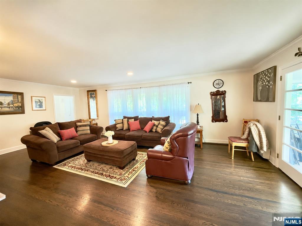 72 Foster Road Tenafly, NJ 07670 - Photo 6 of 22 Gallery Image 6