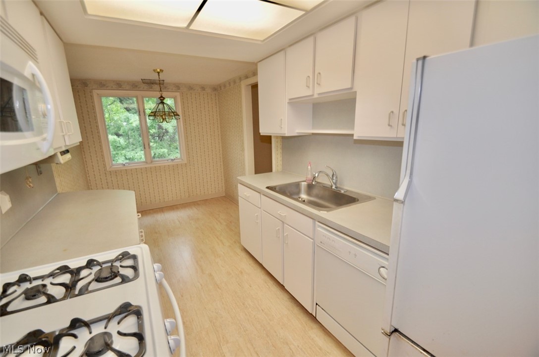 3701 Mayfield Road, Unit 218 Cleveland Heights, OH 44121 - Photo 11 of 31 Gallery Image 11