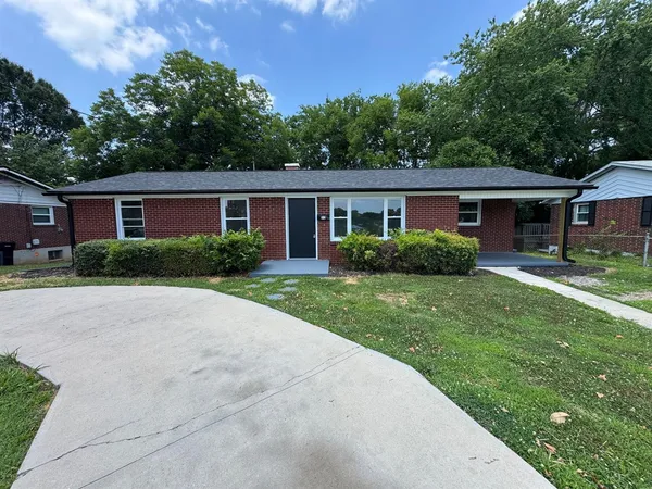 $2,100 | 312 Sycamore Street, Danville, VA 24541