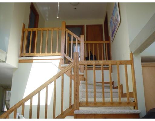 28 Thomas Road Berkley, MA 02779 - Photo 7 of 13 Gallery Image 7