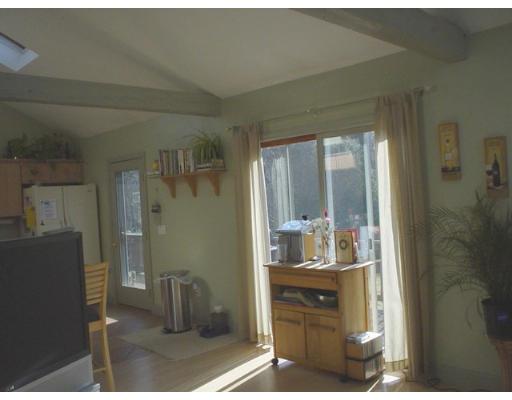 28 Thomas Road Berkley, MA 02779 - Photo 9 of 13 Gallery Image 9