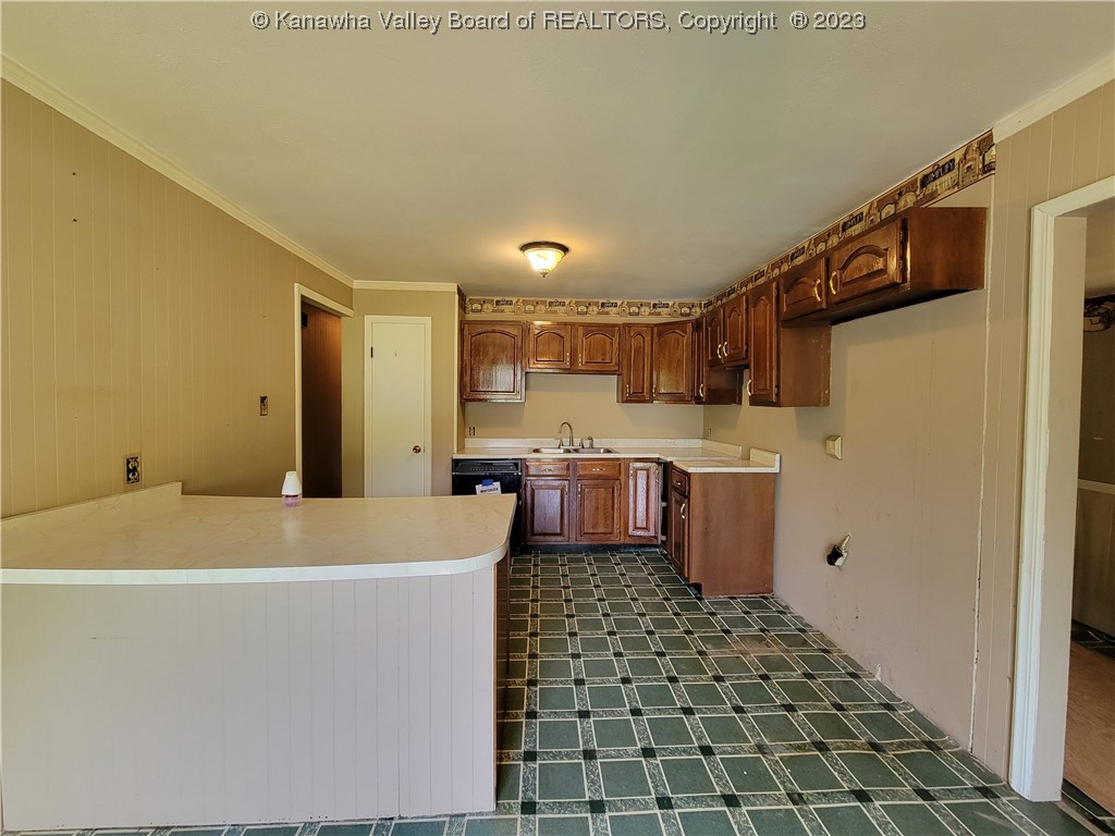 208 Sycamore Road Griffithsville, WV 25521 - Photo 4 of 21 Gallery Image 4