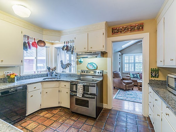 9 Carver Road Newton, MA 02461 - Photo 8 of 20 Gallery Image 8