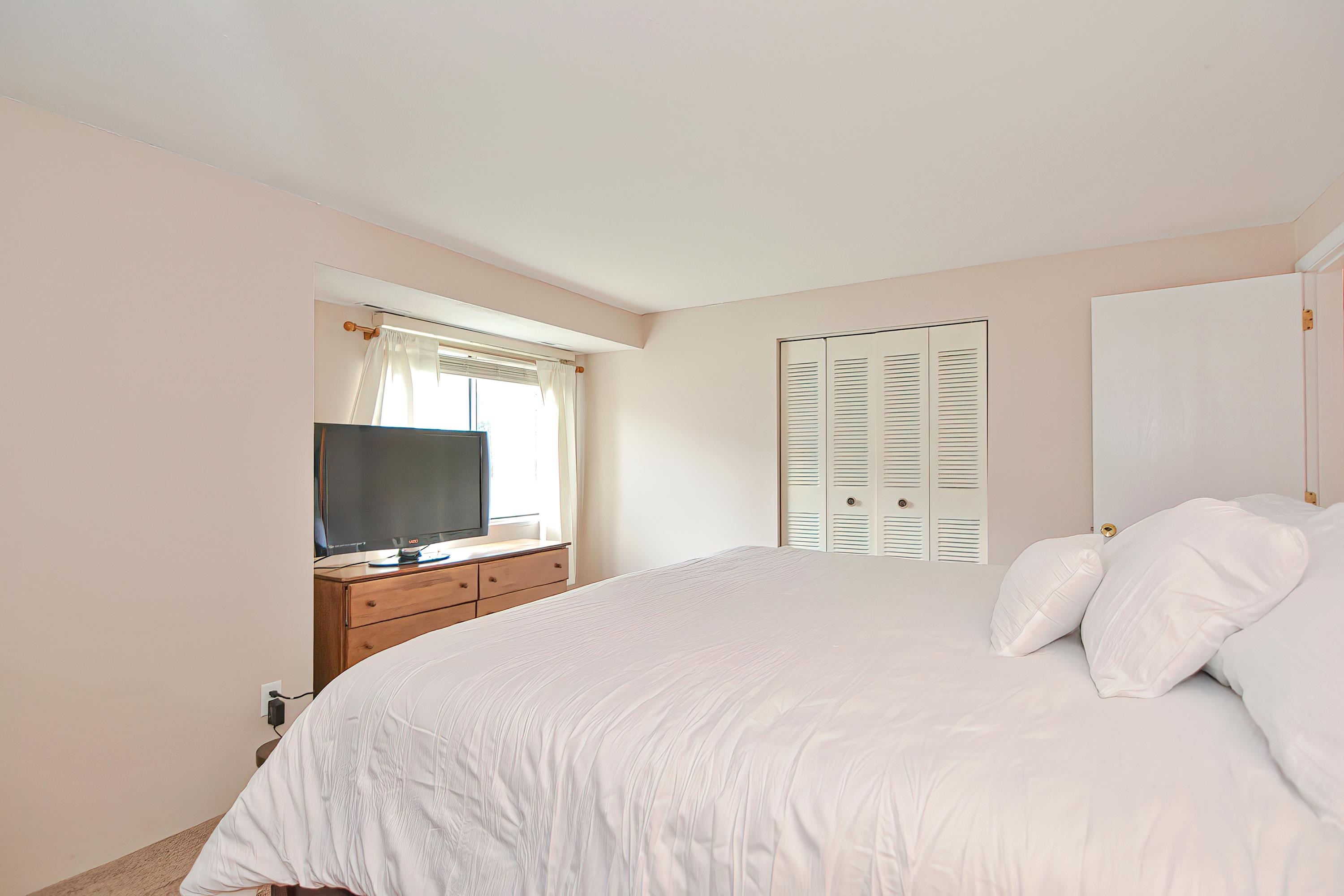 6 Brookside Drive, Unit 6 Exeter, NH 03833 - Photo 16 of 29 Gallery Image 16
