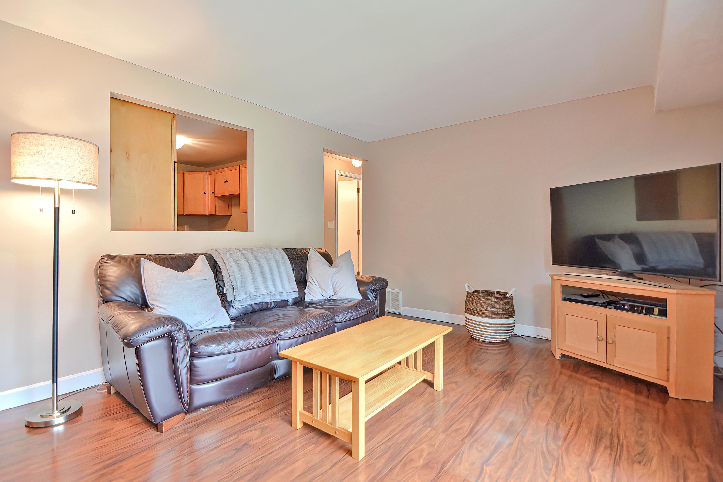 6 Brookside Drive, Unit 6 Exeter, NH 03833 - Photo 4 of 29 Gallery Image 4