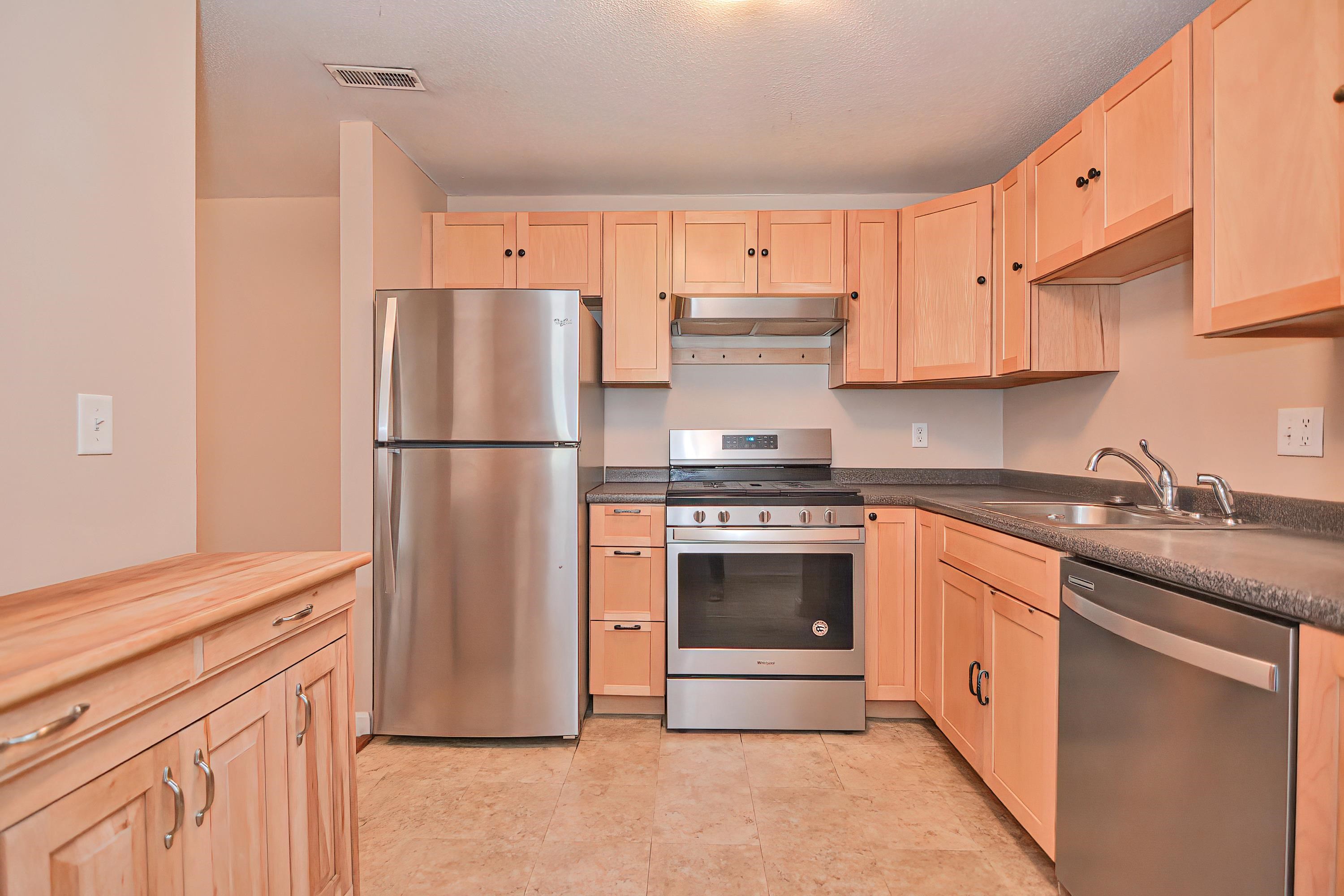 6 Brookside Drive, Unit 6 Exeter, NH 03833 - Photo 9 of 29 Gallery Image 9