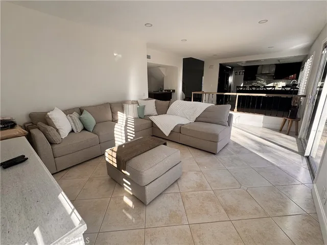 $5,650 | 2008 Calle Francesca, San Dimas, CA 91773