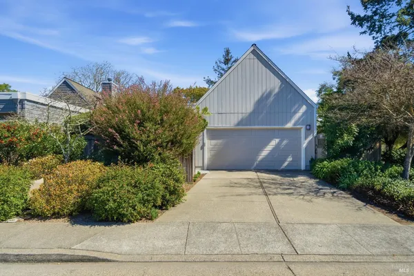 $1,000,000 | 533 Carnation Court, Sonoma, CA 95476