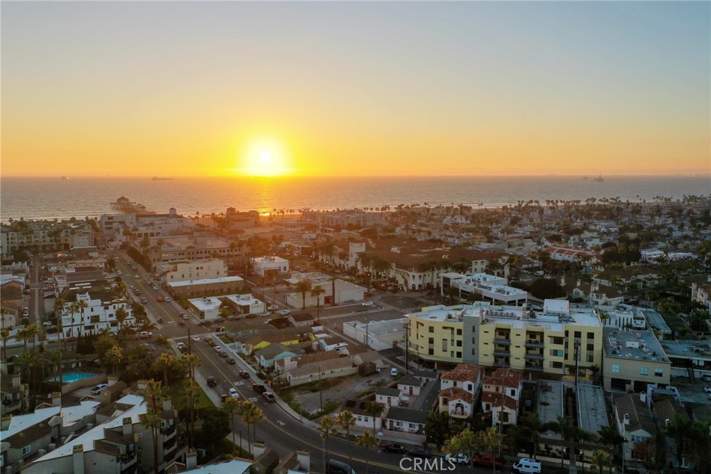 414 Main Street, Unit 410 Huntington Beach, CA 92648 - Photo 21 of 25 an aerial view of city