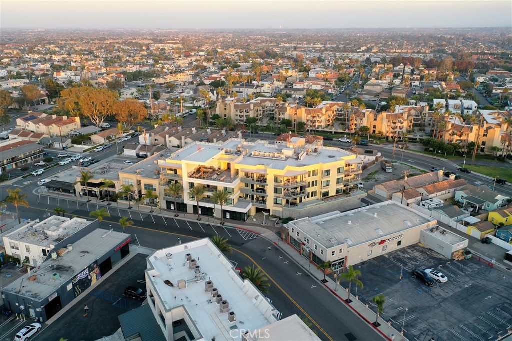 414 Main Street, Unit 410 Huntington Beach, CA 92648 - Photo 25 of 25 an aerial view of a city
