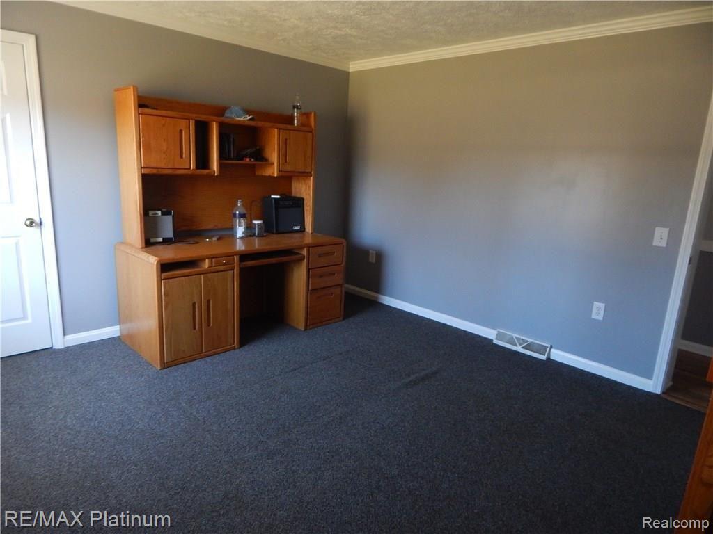 21925 Dickinson Road New Boston, MI 48164 - Photo 47 of 63 Gallery Image 47