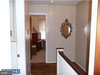 919 Kenmore Road Philadelphia, PA 19151 - Photo 11 of 12 View