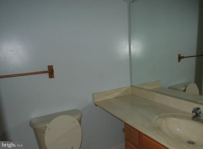 12 Hare Court Ranson, WV 25438 - Photo 5 of 24 Bath