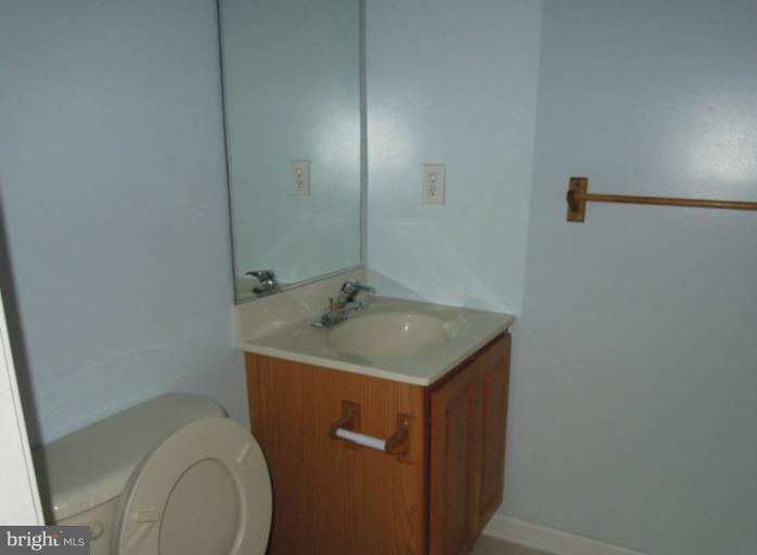12 Hare Court Ranson, WV 25438 - Photo 7 of 24 Bath
