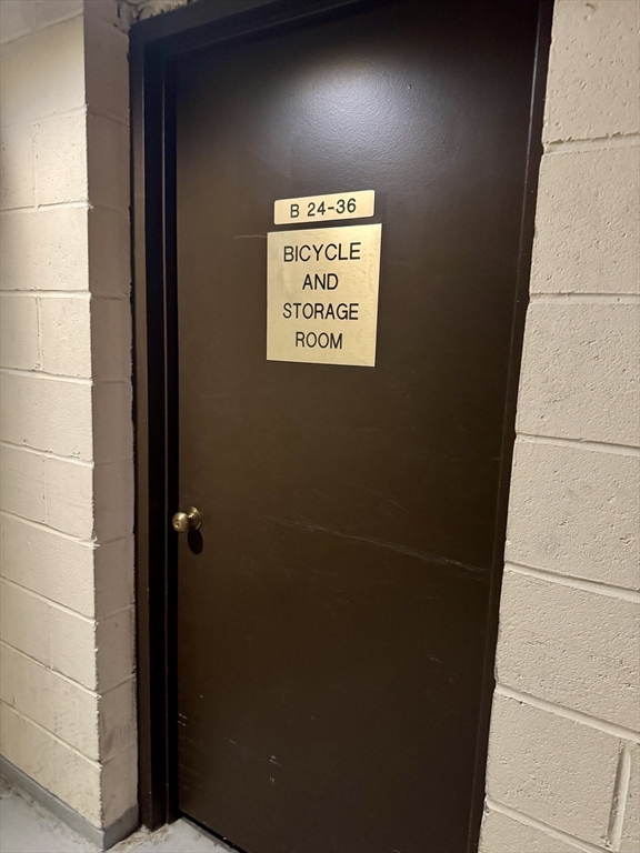 1321 Worcester Road, Unit 603 Framingham, MA 01701 - Photo 19 of 21 a view of a door