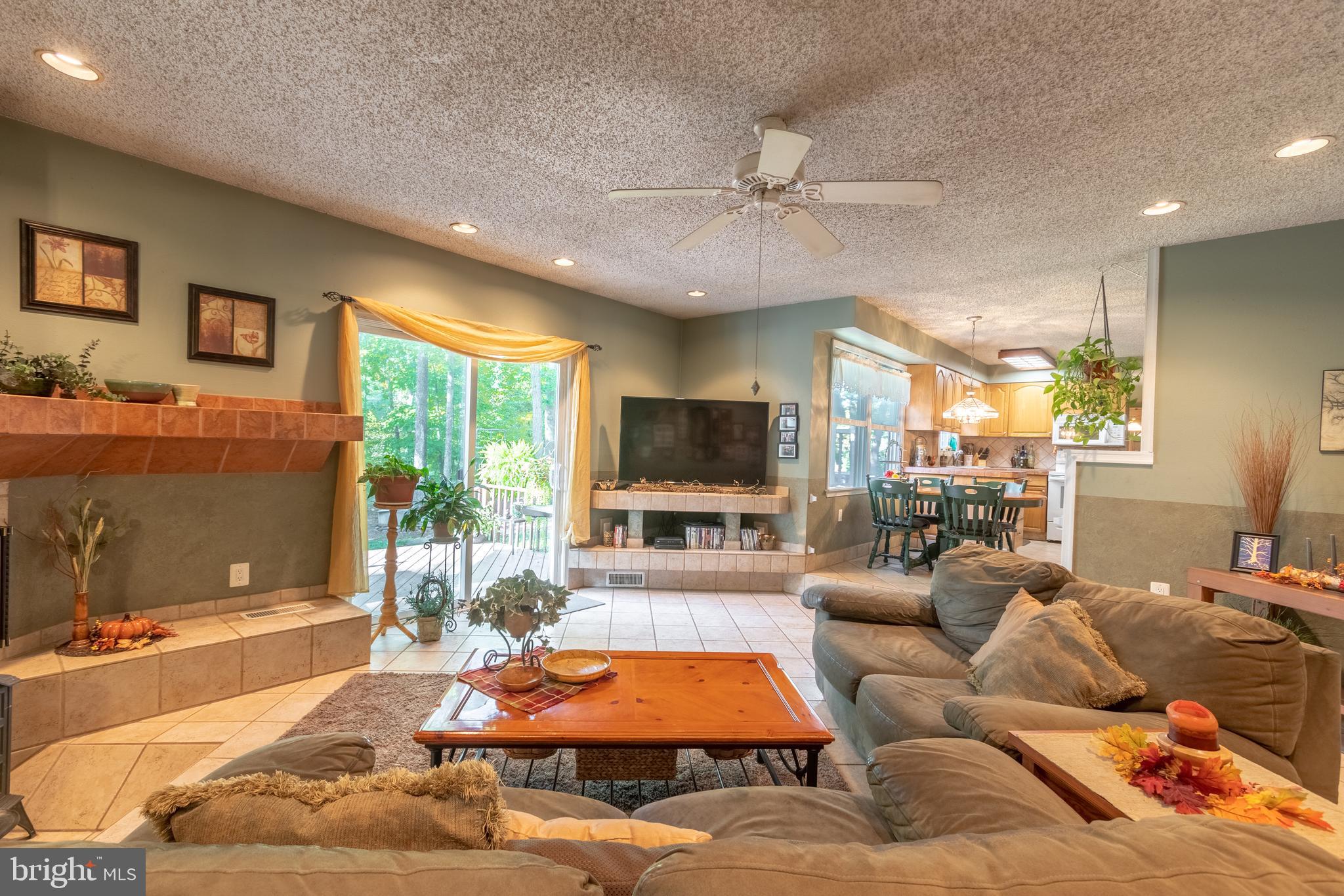 3265 Hillegass Road Pennsburg, PA 18073 - Photo 4 of 35