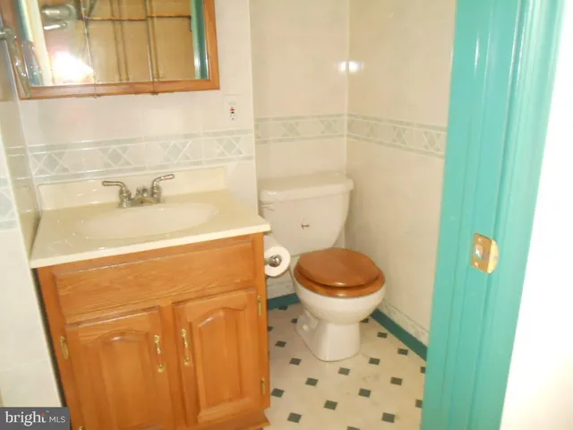 $325,000 | 909 Brighton Avenue, Reading, PA 19606