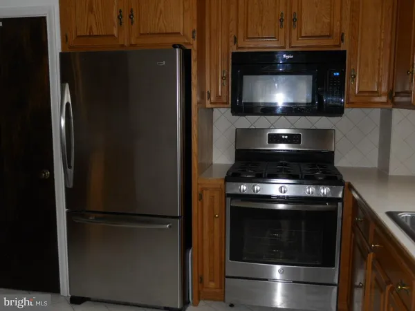 $319,900 | 909 Brighton Avenue, Reading, PA 19606