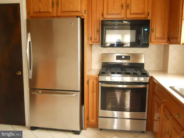 $319,900 | 909 Brighton Avenue, Reading, PA 19606