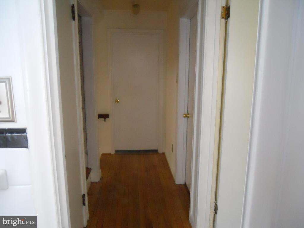 909 Brighton Avenue Reading, PA 19606 - Photo 22 of 35