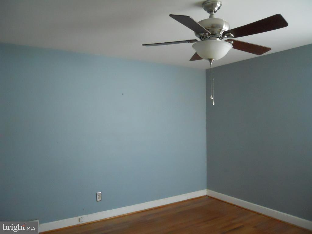 909 Brighton Avenue Reading, PA 19606 - Photo 26 of 35