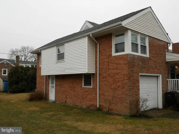 $319,900 | 909 Brighton Avenue, Reading, PA 19606