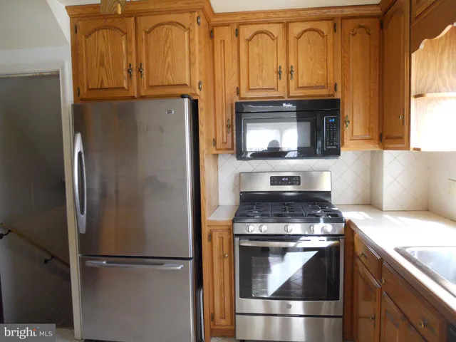 $325,000 | 909 Brighton Avenue, Reading, PA 19606