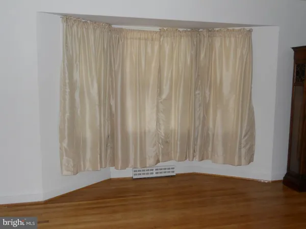 $319,900 | 909 Brighton Avenue, Reading, PA 19606