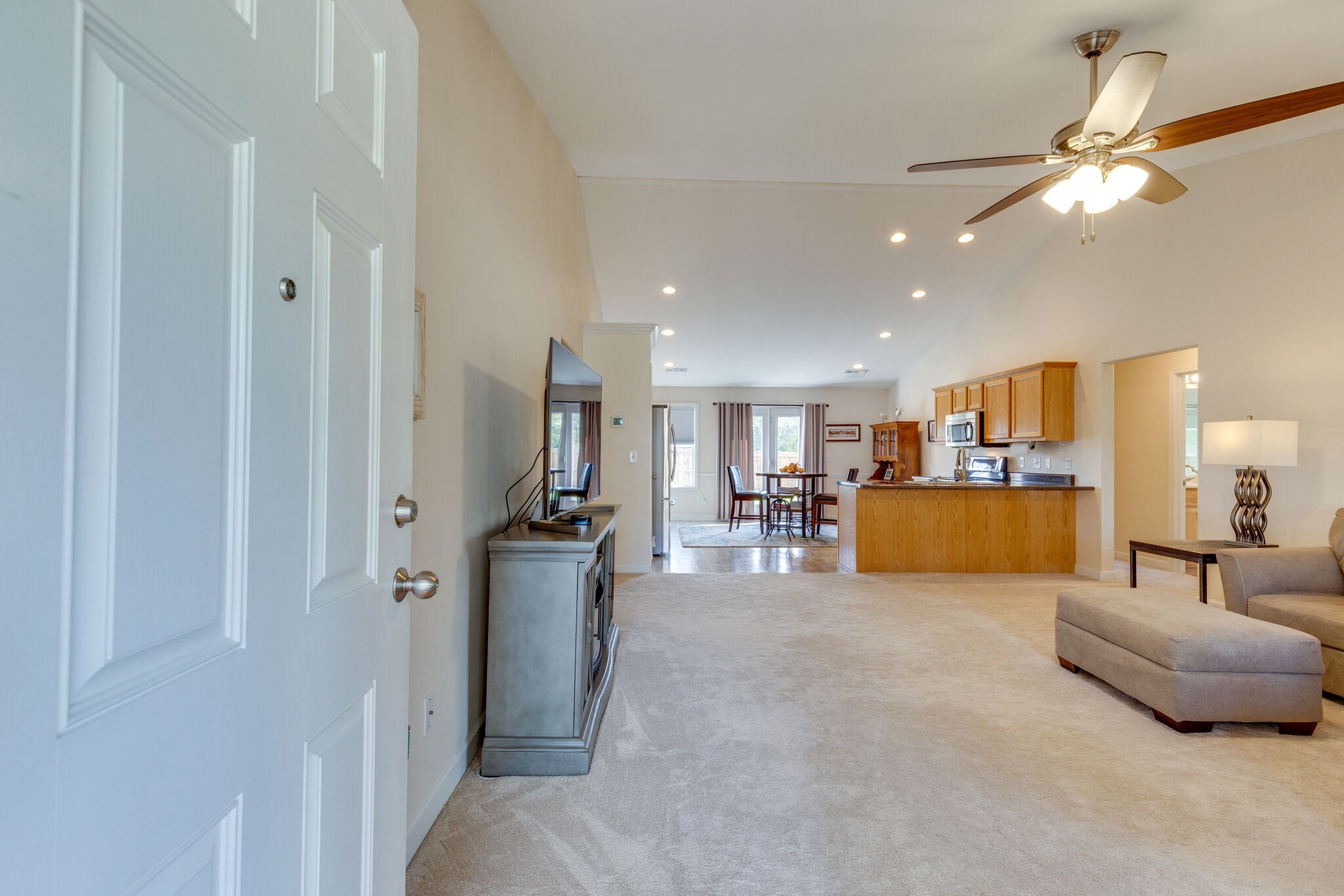 1037 Hummingbird Lane Spring Hill, TN 37174 - Photo 4 of 28 Gallery Image 4