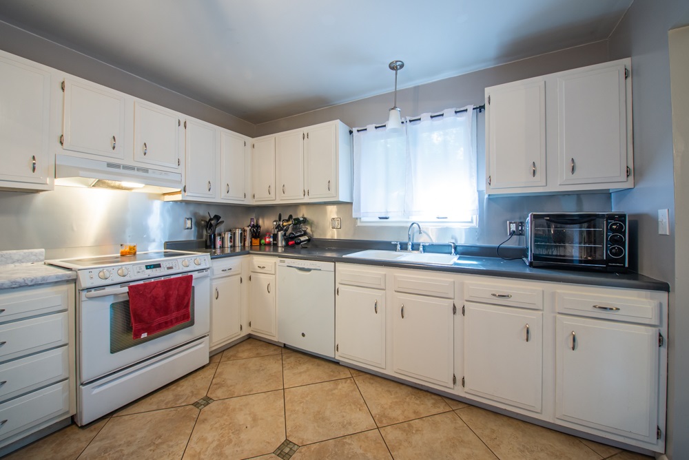 211 Pineview Road Carbondale, IL 62901 - Photo 10 of 30
