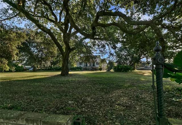 $500,000 | 2020-30 Farragut Street, New Orleans, LA 70114