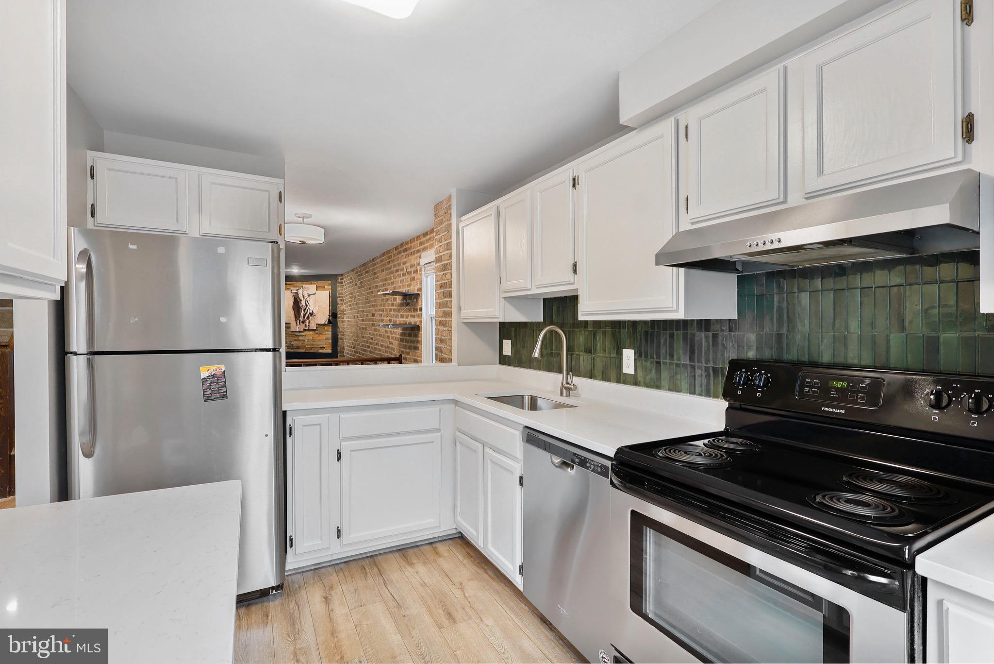 2137 Whisper Way Reston, VA 20191 - Photo 6 of 32