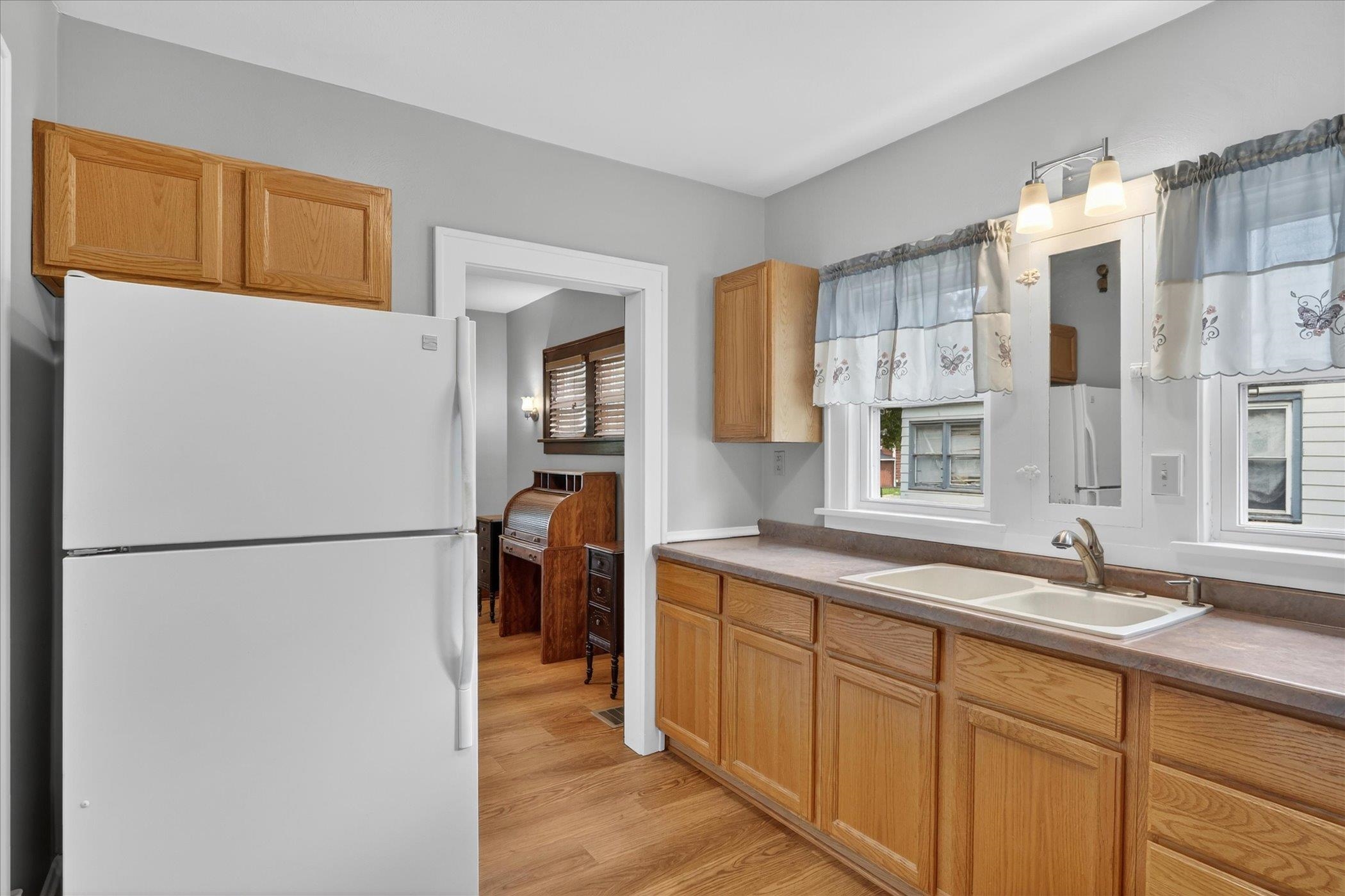 953 Oak Street Beloit, WI 53511 - Photo 15 of 40