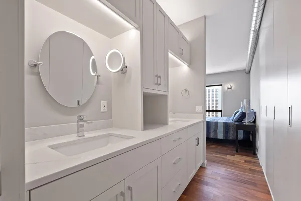 $335,000 | 168 6th Street East, Unit 2702, St. Paul, MN 55101