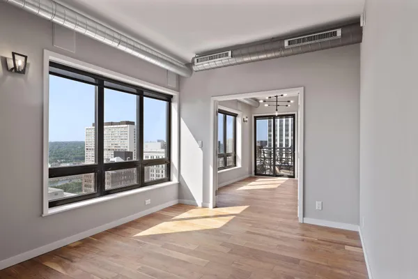 $335,000 | 168 6th Street East, Unit 2702, St. Paul, MN 55101