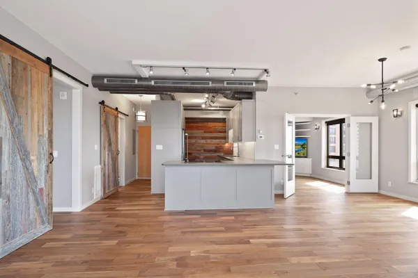 $335,000 | 168 6th Street East, Unit 2702, St. Paul, MN 55101