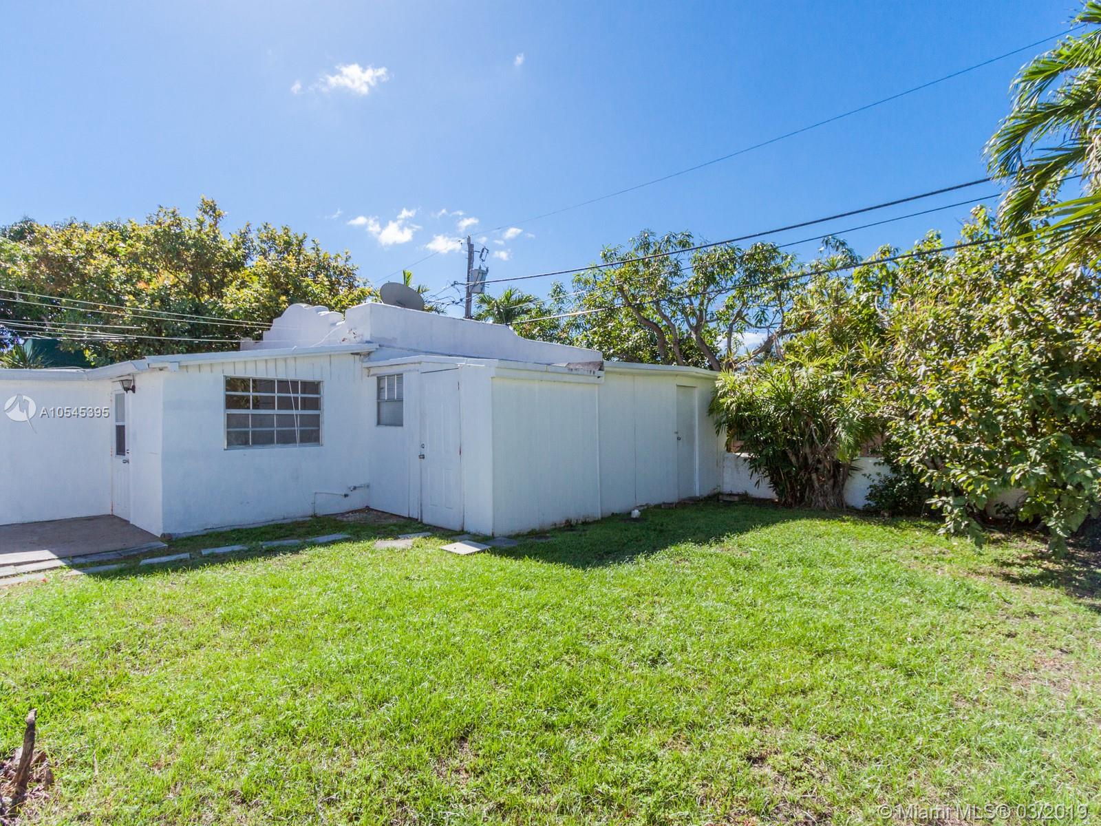 8838 Harding Avenue Surfside, FL 33154 - Photo 11 of 51 Gallery Image 11
