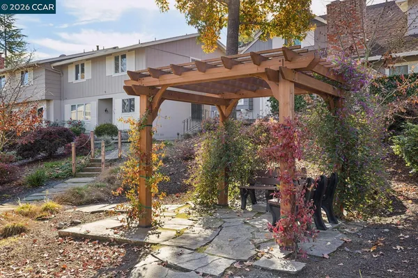 $979,000 | 183 Miramonte Drive, Moraga, CA 94556